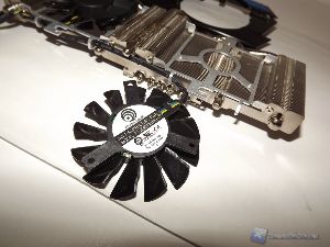 MSI R7870_HAWK_28